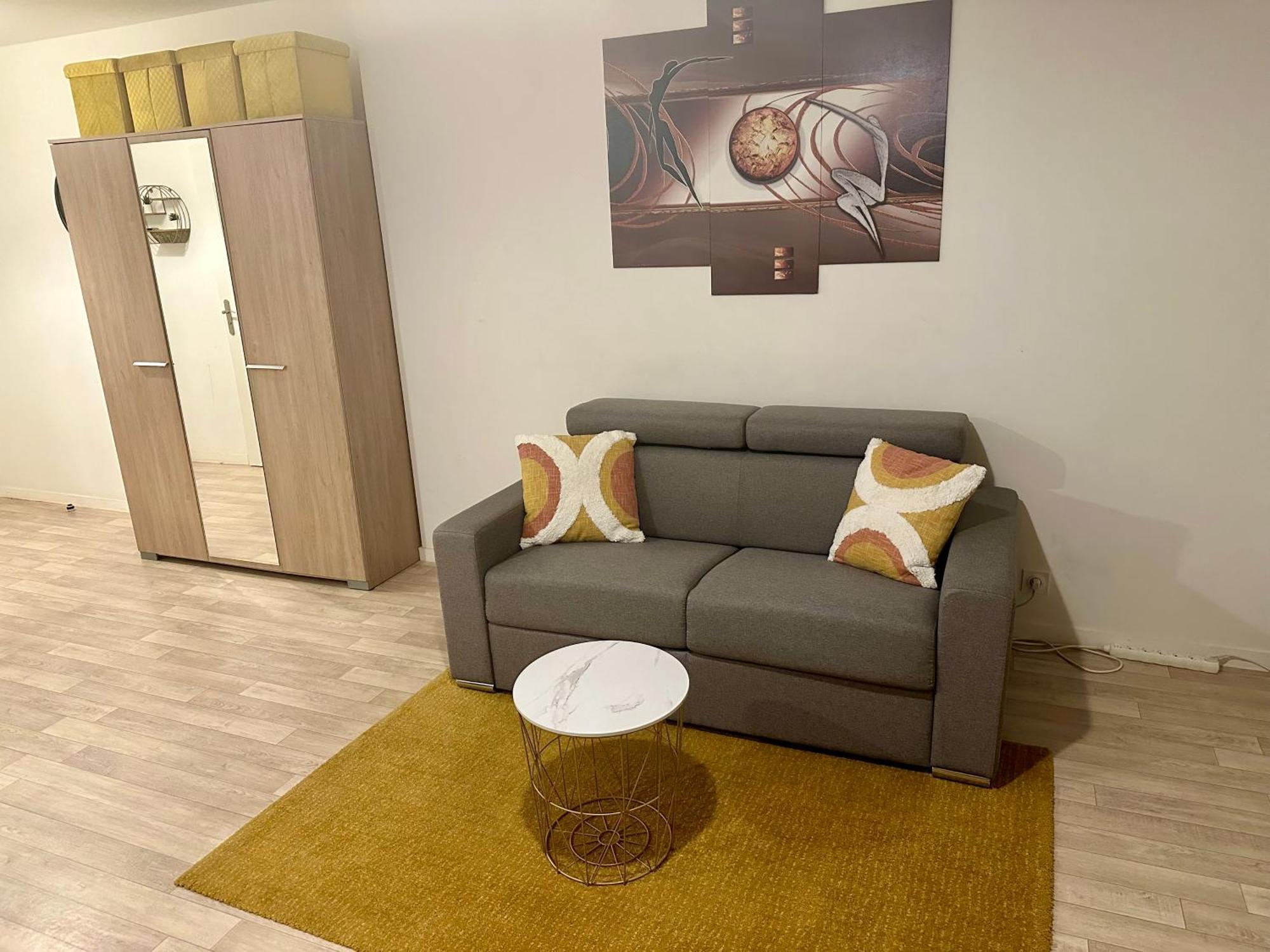 Résidence du Clos de l'Arche Torcy - Appartement de 34 m2, avec coin nuit, coin salon, coin cuisine, et parking privé souterrain - Idéal longs séjours Exterior foto